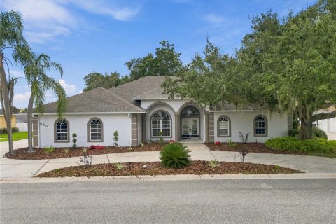 House in Lakeland, Florida 6 bedrooms, 355.63 sq.m. № 2366870