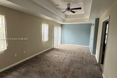 House in Wilton Manors, Florida 3 bedrooms, 203.08 sq.m. № 1874758 - photo 10