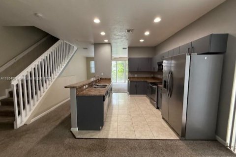 House in Wilton Manors, Florida 3 bedrooms, 203.08 sq.m. № 1874758 - photo 5