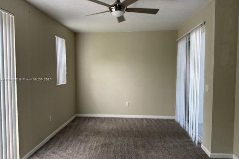 House in Wilton Manors, Florida 3 bedrooms, 203.08 sq.m. № 1874758 - photo 12