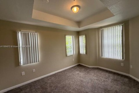 House in Wilton Manors, Florida 3 bedrooms, 203.08 sq.m. № 1874758 - photo 6