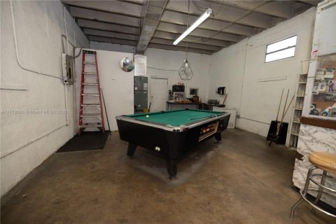Commercial property in Miami, Florida № 1702242 - photo 4