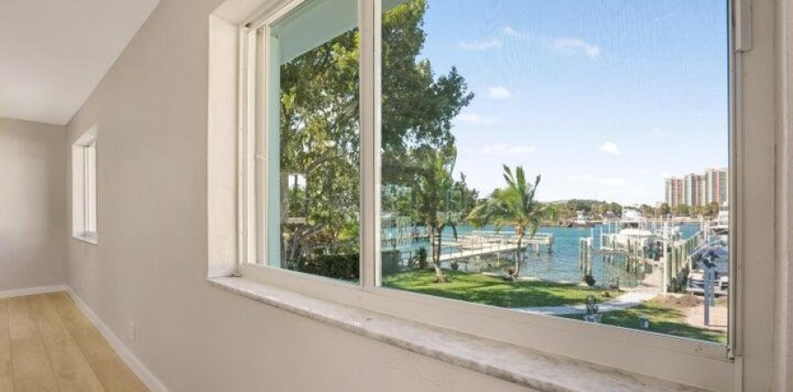 Condominio en Riviera Beach, Florida, 2 dormitorios № 888499