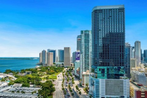 Condo in Miami, Florida, 1 bedroom № 2246586 - photo 9