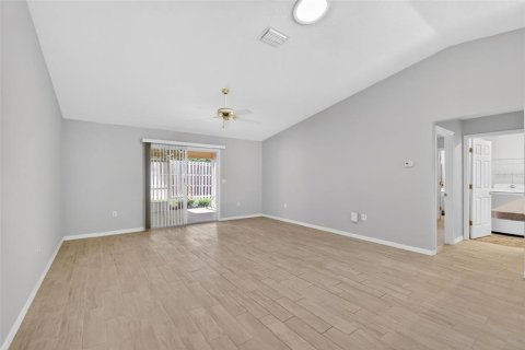 Villa ou maison à vendre à Summerfield, Floride: 2 chambres, 140 m2 № 2321341 - photo 11