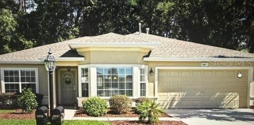 Villa ou maison à Summerfield, Floride 2 chambres, 140 m2 № 2321341