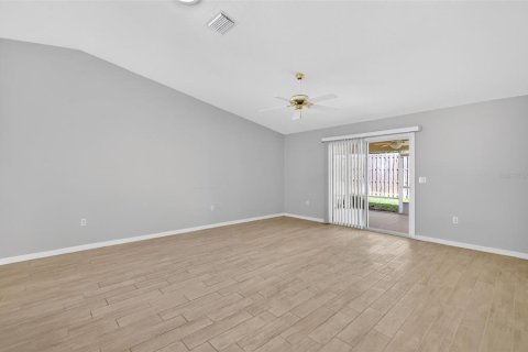 Villa ou maison à vendre à Summerfield, Floride: 2 chambres, 140 m2 № 2321341 - photo 10