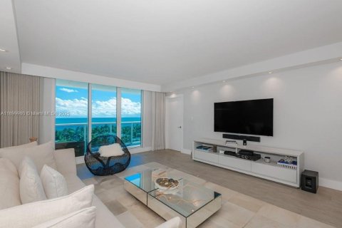 Condominio en alquiler en Miami Beach, Florida, 1 dormitorio, 83.61 m2 № 1953443 - foto 11