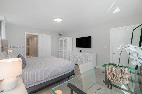 Condominio en alquiler en Miami Beach, Florida, 1 dormitorio, 83.61 m2 № 1953443 - foto 22