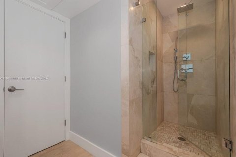 Condominio en alquiler en Miami Beach, Florida, 1 dormitorio, 83.61 m2 № 1953443 - foto 18