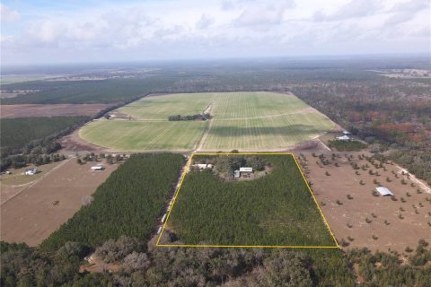 Casa en venta en Trenton, Florida, 3 dormitorios, 409.79 m2 № 1568498 - foto 9