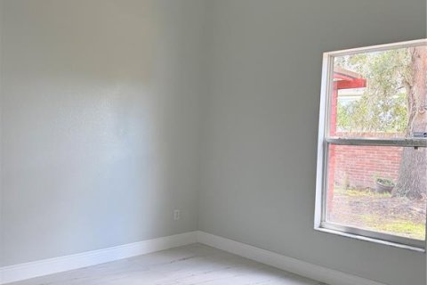 House in Orlando, Florida 4 bedrooms, 202.53 sq.m. № 2215888 - photo 14