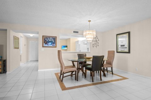 Copropriété à vendre à Boynton Beach, Floride: 2 chambres, 139.17 m2 № 2077540 - photo 8