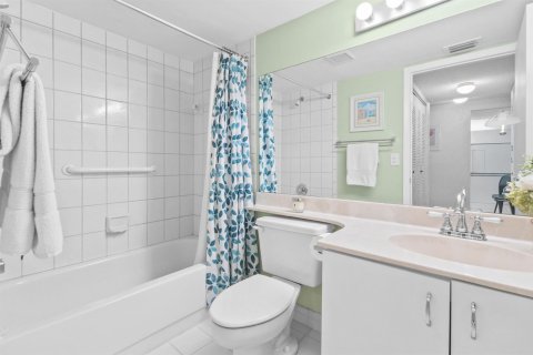 Copropriété à vendre à Boynton Beach, Floride: 2 chambres, 139.17 m2 № 2077540 - photo 16