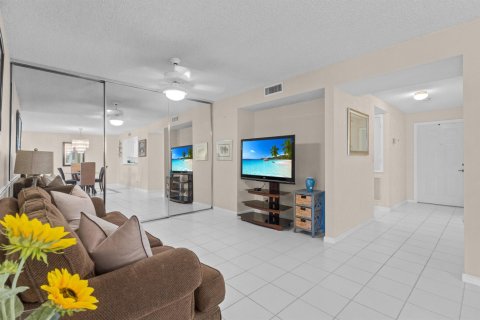 Copropriété à vendre à Boynton Beach, Floride: 2 chambres, 139.17 m2 № 2077540 - photo 9