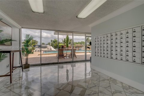 Condominio en alquiler en North Miami, Florida, 1 dormitorio, 74.88 m2 № 1993862 - foto 22