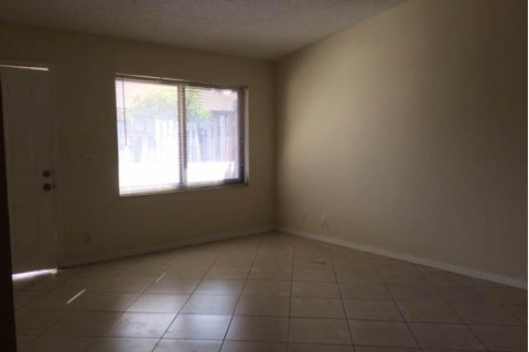 Apartment in West Palm Beach, Florida 2 bedrooms, 106.09 sq.m. № 2424599 - photo 3
