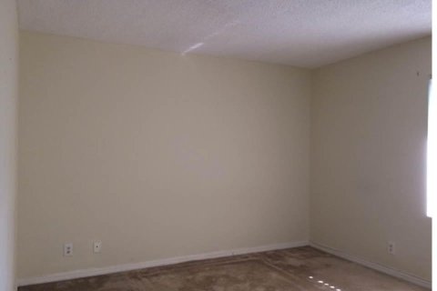 Apartment in West Palm Beach, Florida 2 bedrooms, 106.09 sq.m. № 2424599 - photo 7
