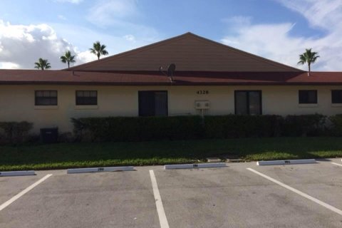 Apartment in West Palm Beach, Florida 2 bedrooms, 106.09 sq.m. № 2424599