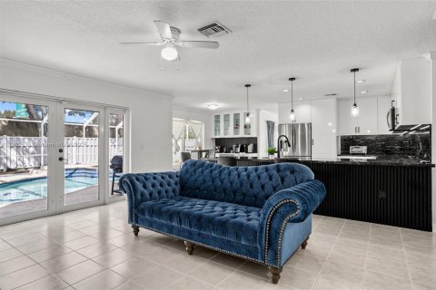 Купить виллу или дом в Санрайз, Флорида 4 спальни, 242.66м2, № 1954080 - фото 14