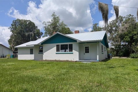 Casa en Crescent City, Florida 3 dormitorios, 285.02 m2 № 2141073