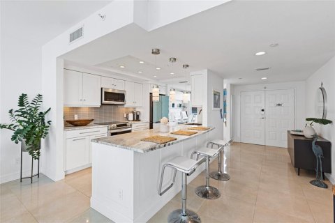 Condo in Clearwater, Florida, 2 bedrooms № 2230412 - photo 5