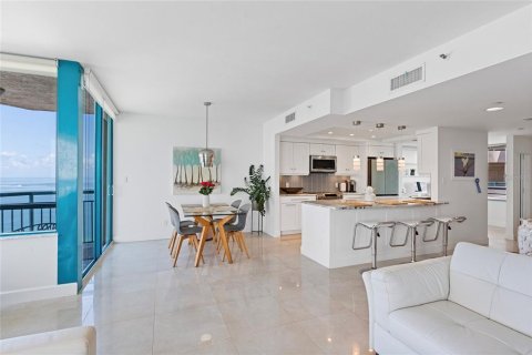 Condo in Clearwater, Florida, 2 bedrooms № 2230412 - photo 19