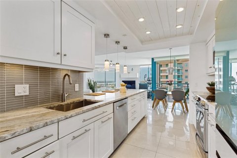 Condo in Clearwater, Florida, 2 bedrooms № 2230412 - photo 11