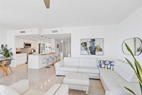 Condo in Clearwater, Florida, 2 bedrooms № 2230412 - photo 13