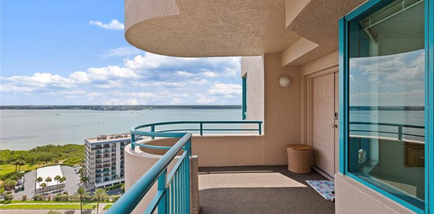 Condo in Clearwater, Florida, 2 bedrooms № 2230412