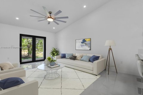 Купить коммерческую недвижимость в Лихай-Эйкерс, Флорида № 1948846 - фото 10