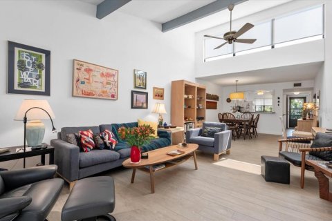 Condo in Sarasota, Florida, 2 bedrooms № 2373088 - photo 14