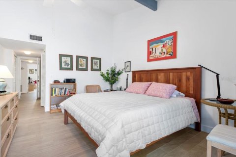 Condo in Sarasota, Florida, 2 bedrooms № 2373088 - photo 20