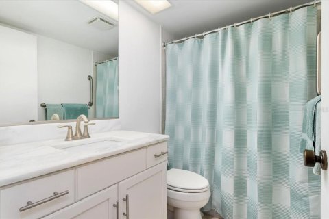 Condo in Sarasota, Florida, 2 bedrooms № 2373088 - photo 21