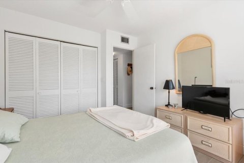 Condo in Sarasota, Florida, 2 bedrooms № 2373088 - photo 23