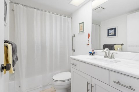 Condo in Sarasota, Florida, 2 bedrooms № 2373088 - photo 24