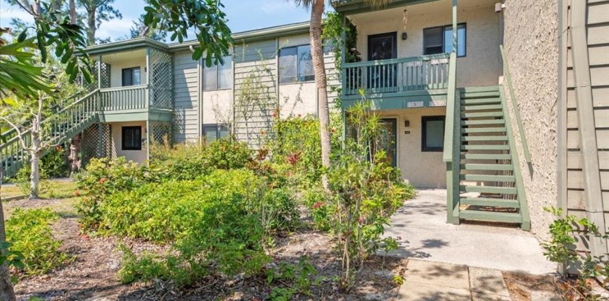 Condo in Sarasota, Florida, 2 bedrooms № 2373088