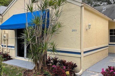 House in Dania Beach, Florida 3 bedrooms, 124.4 sq.m. № 1954223 - photo 4