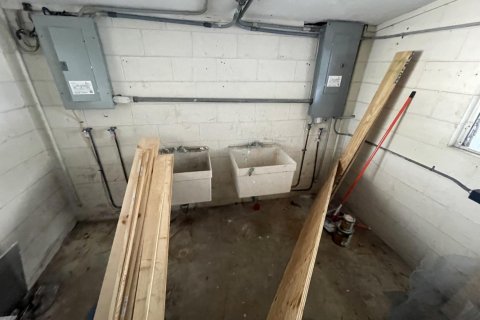Propiedad comercial en alquiler en Fort Pierce, Florida, 2 dormitorios, 89.74 m2 № 1224489 - foto 1