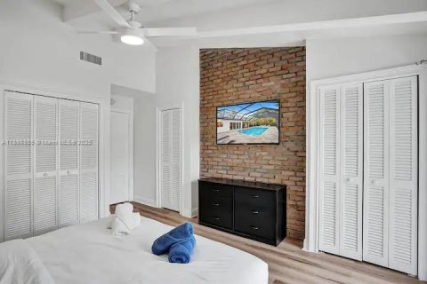 Снять в аренду виллу или дом в Форт-Лодердейл, Флорида 5 спален, 258.08м2, № 1950654 - фото 29