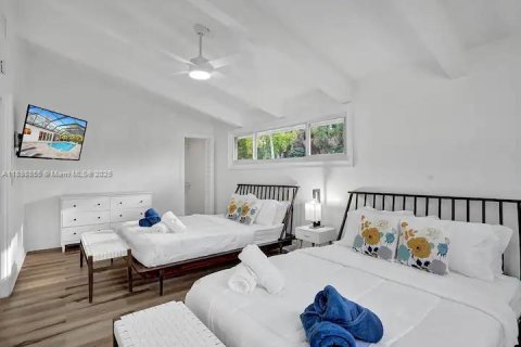 Снять в аренду виллу или дом в Форт-Лодердейл, Флорида 5 спален, 258.08м2, № 1950654 - фото 25