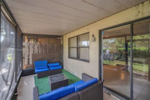 Купить кондоминиум в Помпано-Бич, Флорида 3 спальни, 132.66м2, № 1989800 - фото 8