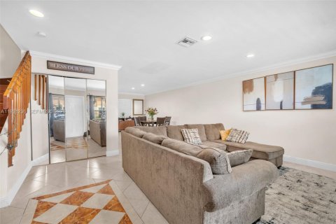 Купить кондоминиум в Помпано-Бич, Флорида 3 спальни, 132.66м2, № 1989800 - фото 10