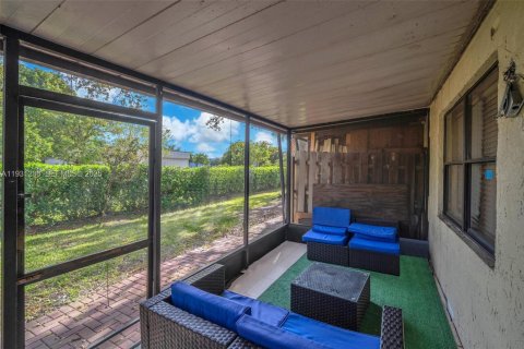 Купить кондоминиум в Помпано-Бич, Флорида 3 спальни, 132.66м2, № 1989800 - фото 7