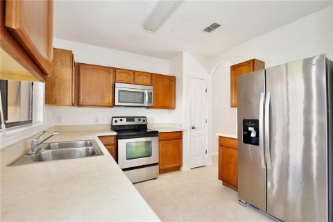 Touwnhouse à louer à Orlando, Floride: 3 chambres, 154.12 m2 № 2389252 - photo 9