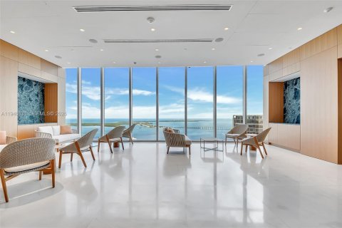 Condo in Miami, Florida, 1 bedroom  № 2053101 - photo 25