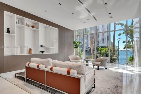 Condo in Miami, Florida, 1 bedroom  № 2053101 - photo 2