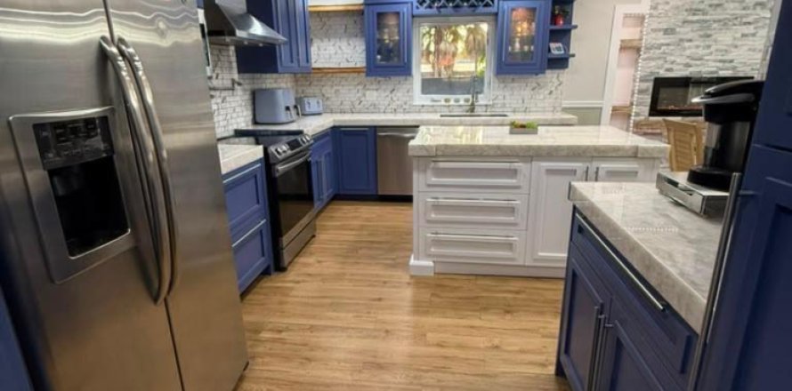 House in Boca Raton, Florida 3 bedrooms, 149.76 sq.m. № 2378407