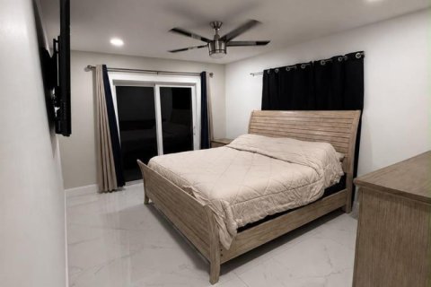 House in Boca Raton, Florida 3 bedrooms, 149.76 sq.m. № 2378407 - photo 8