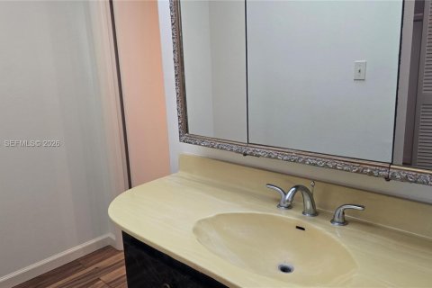 Apartamento en alquiler en Hollywood, Florida, 2 dormitorios, 113.34 m2 № 2057373 - foto 11